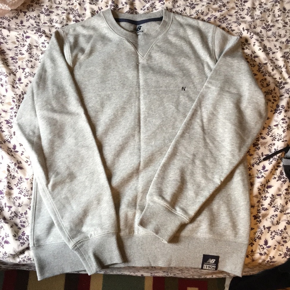 New balance sweater never worn brand new